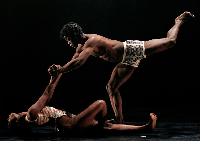 Two dancers in a pas de deux