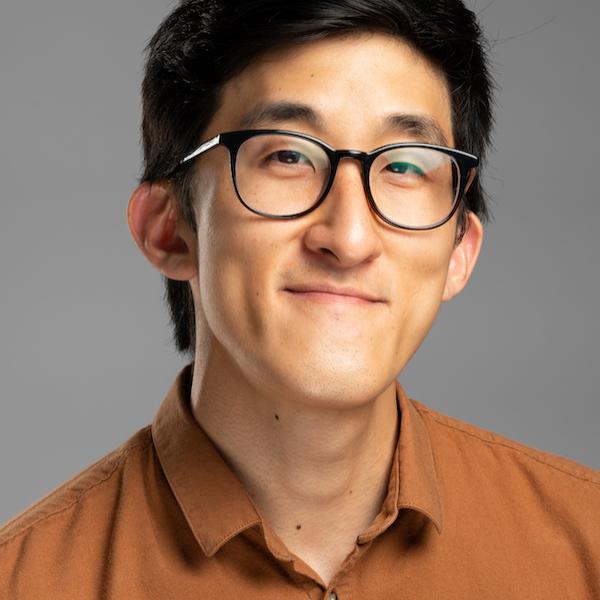 Headshot of a man.