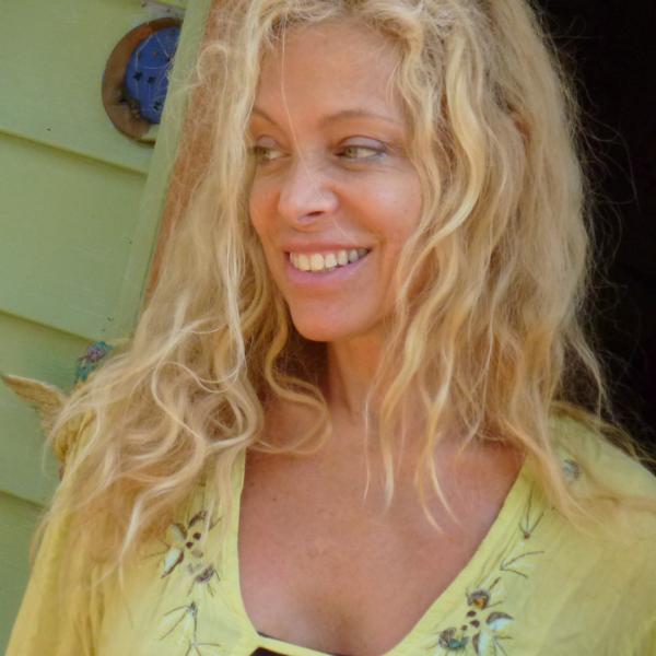 Portrait of a woman.