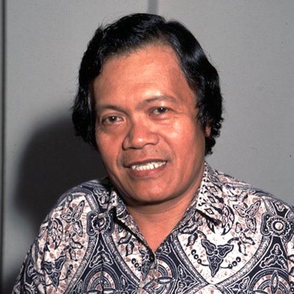 Headshot of a man.