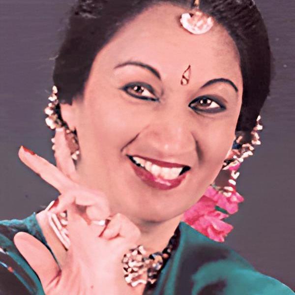Headshot of a woman.