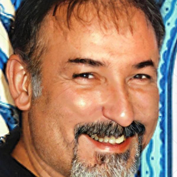 Headshot of a man.