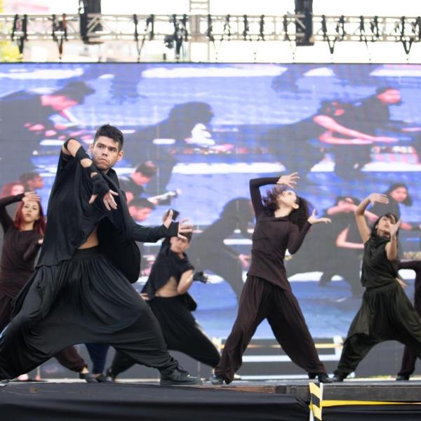 young dancers performing