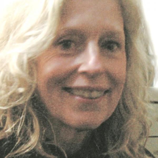 Lynne Knight