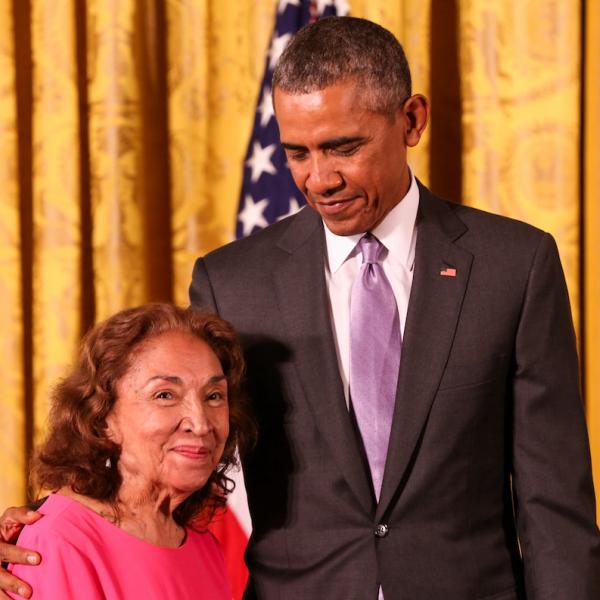 Miriam Colón receives her medal from President Obama