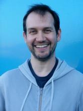 Headshot of Scottish children's theater artist Andy Manley