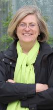 Headshot of Cynthia Davidson