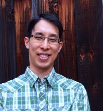 Headshot of Chinese-American cartonnist Gene Luen Yang