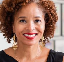 Headshot of a womanb
