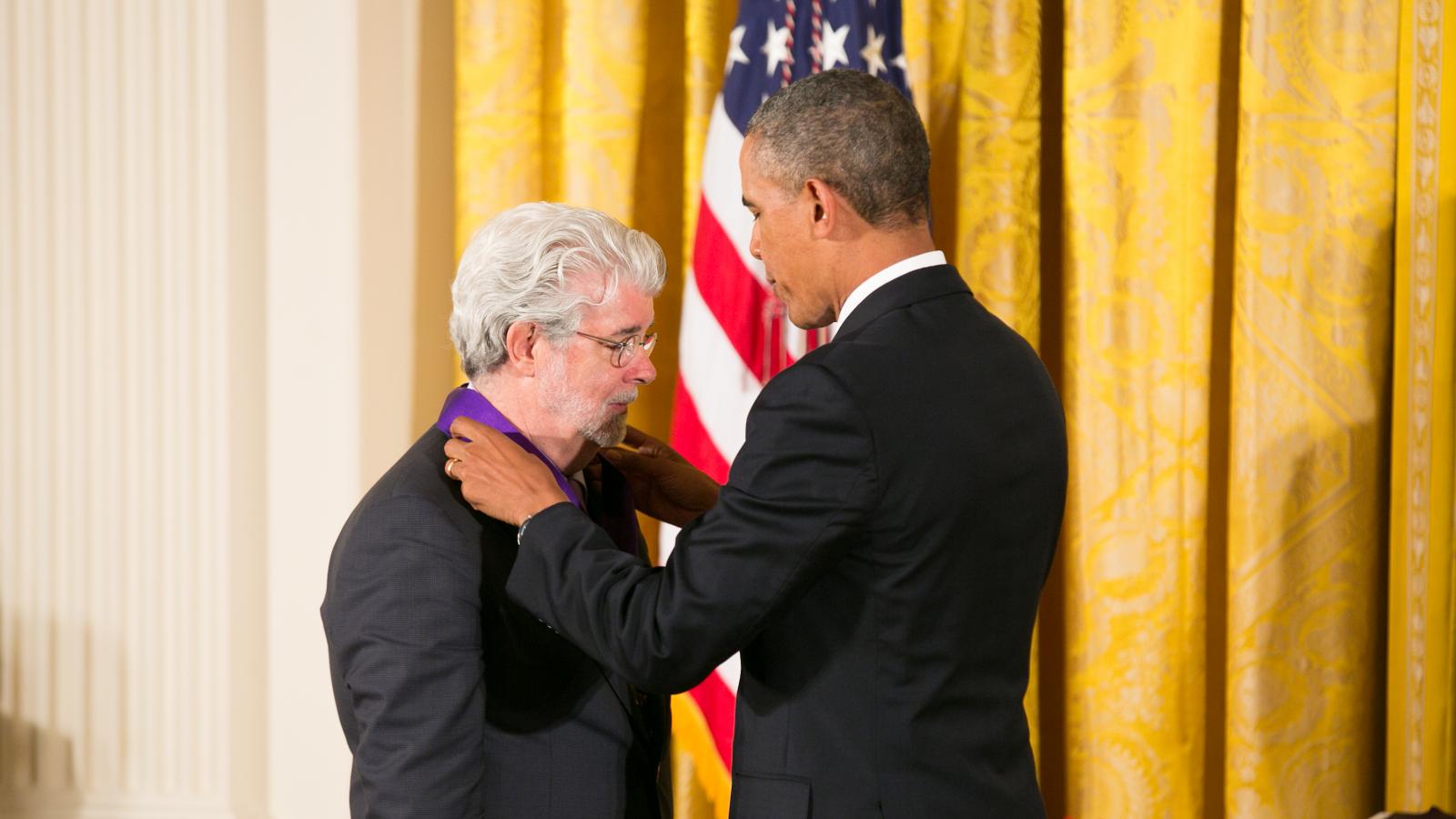 George Lucas receives medal from President Obama