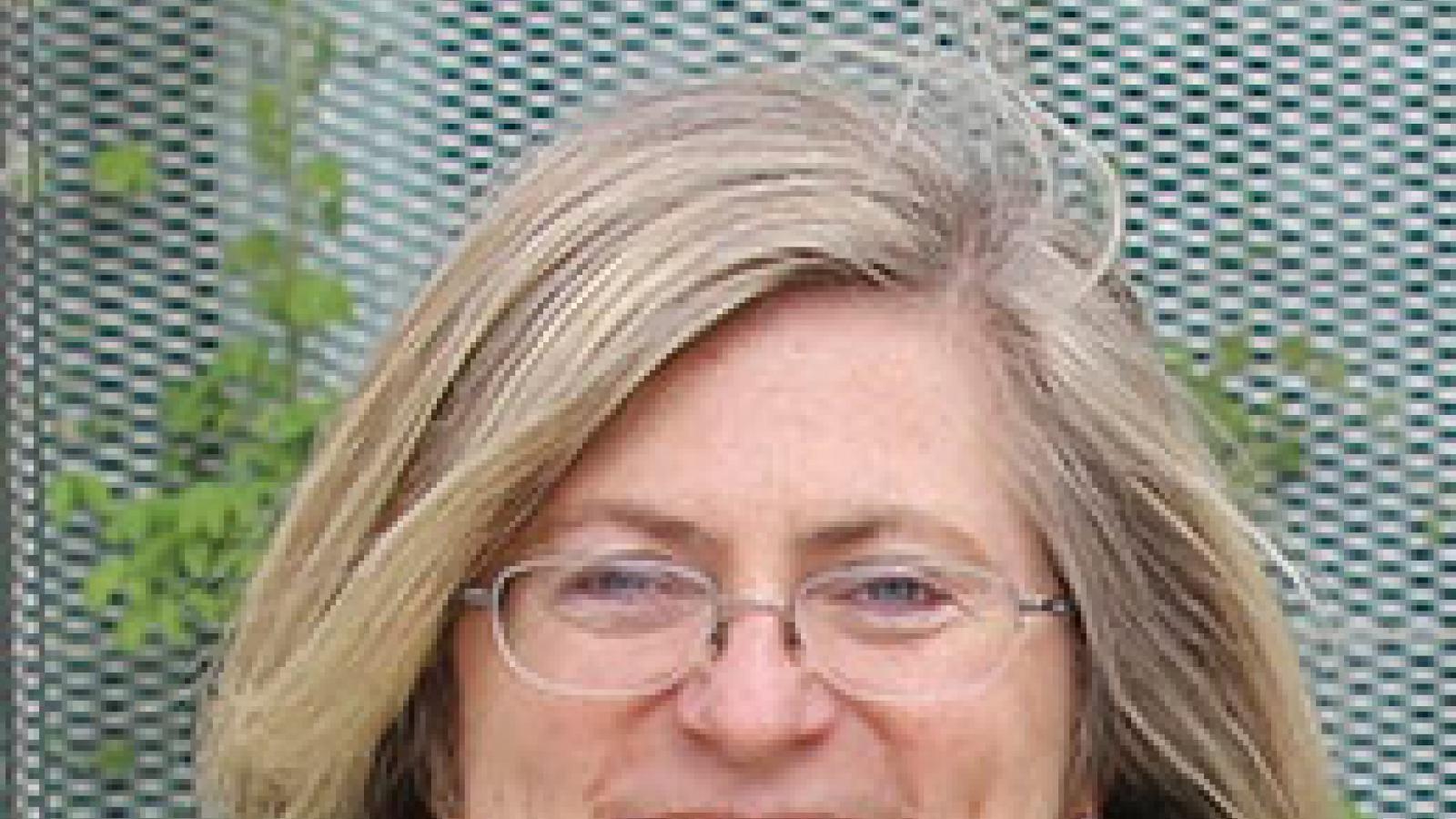 Headshot of Cynthia Davidson