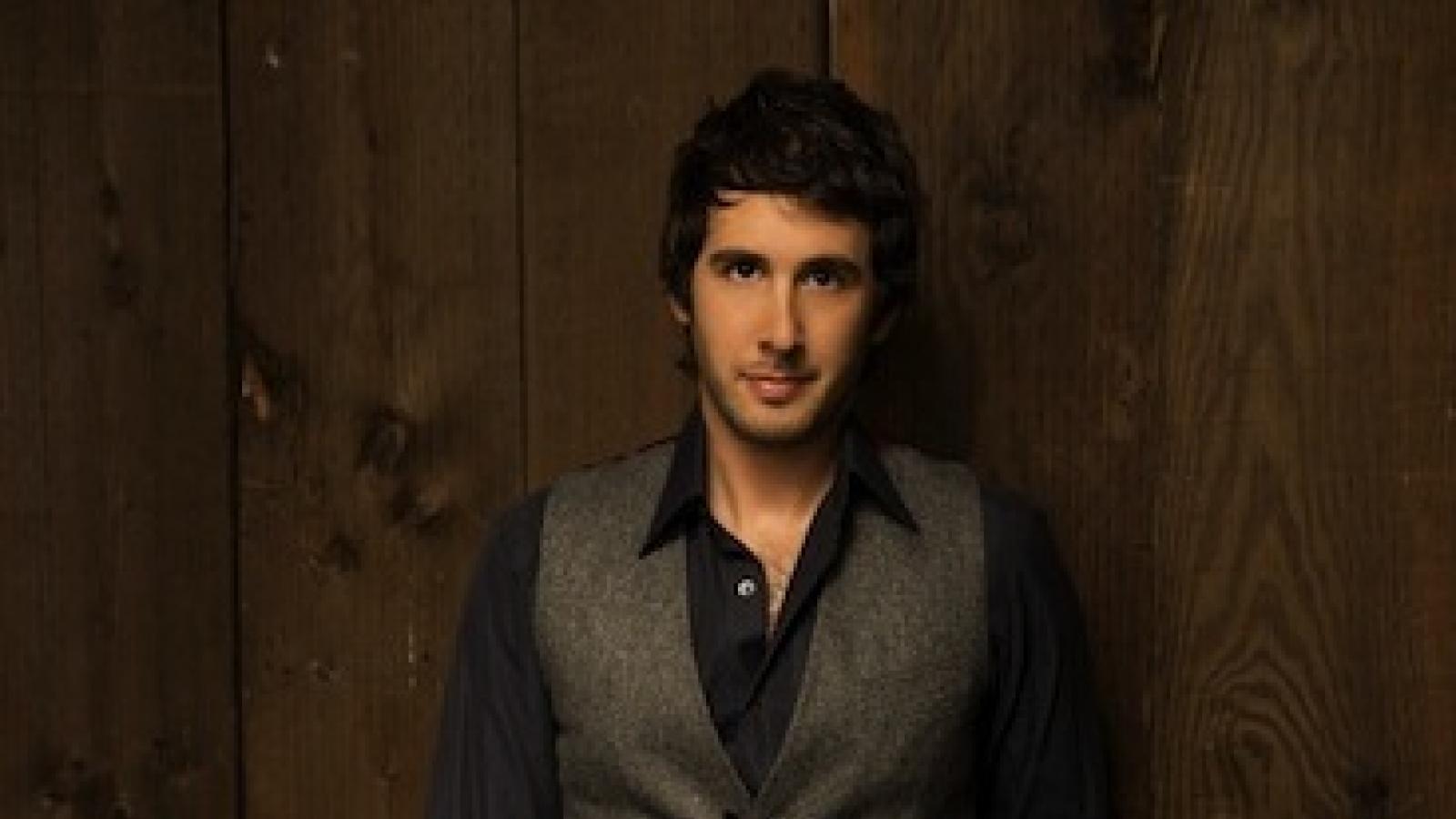 Standing publicity shot of singer Josh Groban