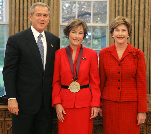 President George W. and Laura Bush with Lindy Hart