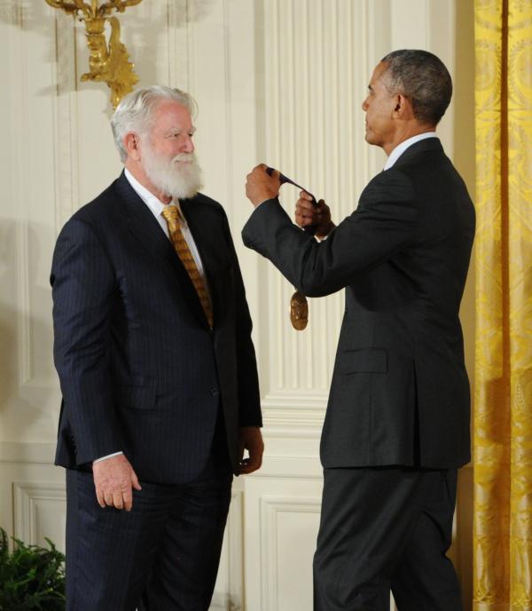 James Turrell receiving an award from Barack Obama