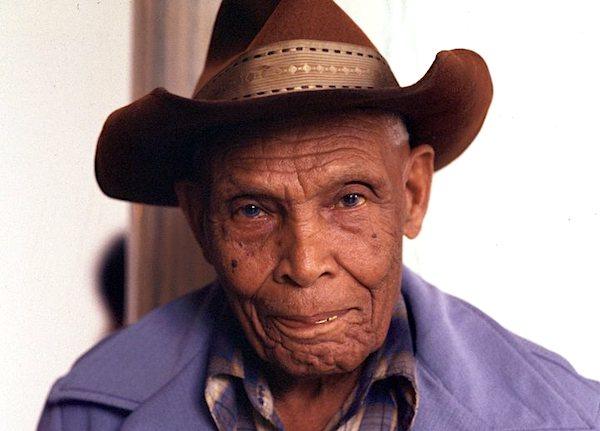 Headshot of a man.