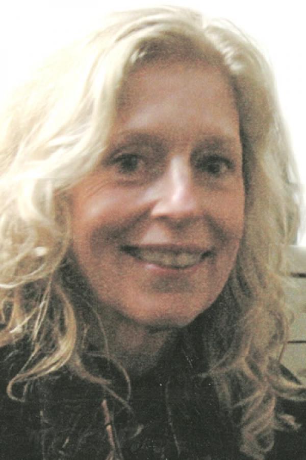 Lynne Knight